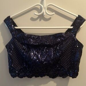 NWOT Le Château Large sequinned covered mesh crop-top with off-shoulders straps